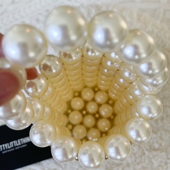 Pearl beaded handbag - worn once - Picture 3 of 4